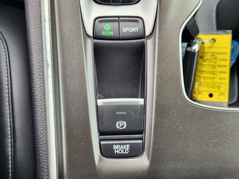 Used 2018 Honda Accord Sport image 21