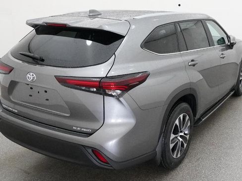 New 2026 Toyota Highlander XLE image 36