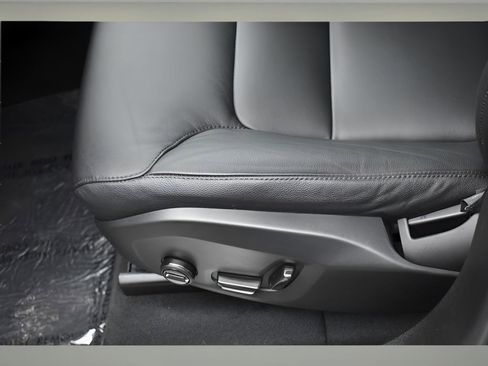 Used 2023 Volvo XC90 B5 Core w/ Protection Package Premier image 34