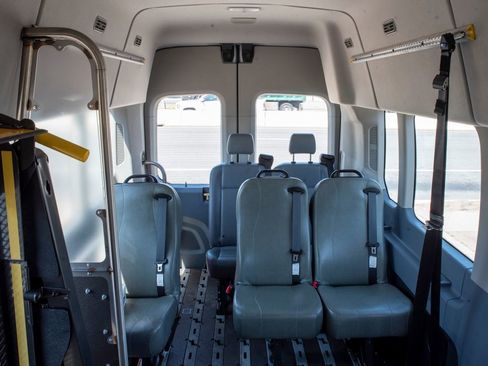 Used 2018 Ford Transit 350 XL RWD image 18