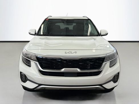 Used 2023 Kia Seltos SX w/ SX Sunroof Package AWD/4WD image 2