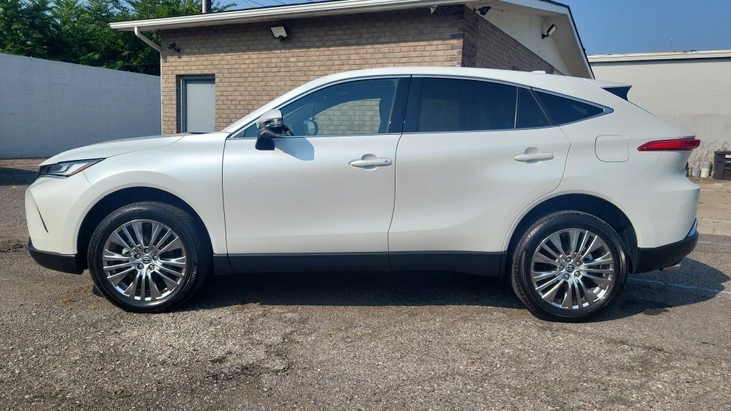 Used 2024 Toyota Venza Limited AWD/4WD image 5