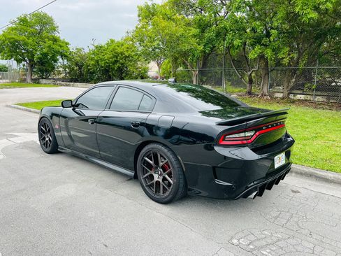 Used 2018 Dodge Charger R/T Scat Pack RWD image 3