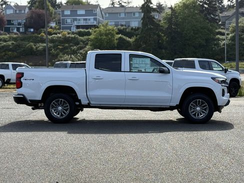 New 2025 Chevrolet Colorado LT w/ LT Convenience Package image 6