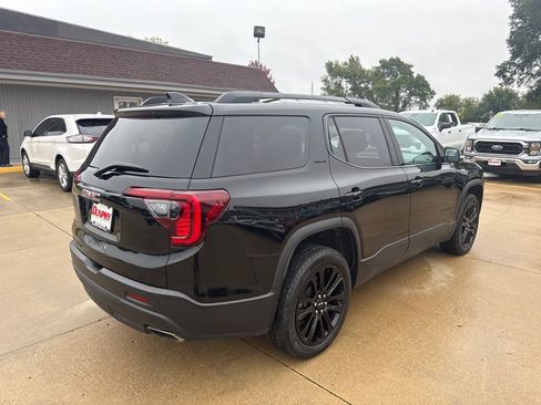 Used 2023 GMC Acadia SLE w/ Driver Convenience Package image 5