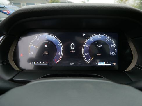 New 2025 Jeep Grand Cherokee Limited image 18