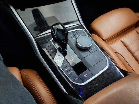 Used 2020 BMW 330i Sedan w/ M Sport Package RWD image 19