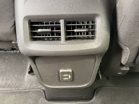 Used 2024 GMC Terrain SLE image 21