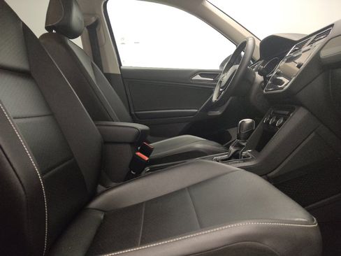 Used 2021 Volkswagen Tiguan S FWD image 21