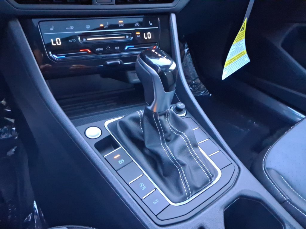 New 2026 Volkswagen Jetta SE FWD image 10