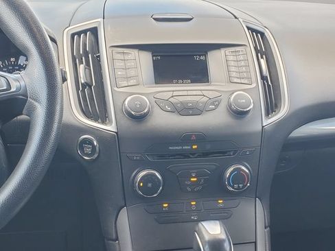 Used 2016 Ford Edge SE FWD image 18