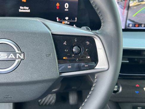 Certified 2025 Nissan Murano SL image 12