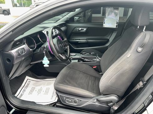 Used 2015 Ford Mustang Coupe RWD image 14