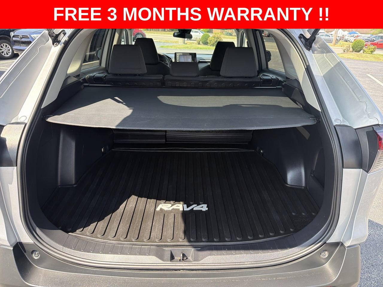 Used 2021 Toyota RAV4 XLE AWD/4WD image 22