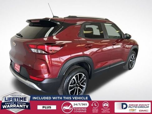 Used 2024 Chevrolet TrailBlazer LT w/ LT Cold Weather Package AWD/4WD image 3