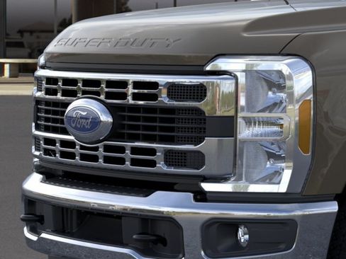 New 2026 Ford F250 XLT AWD/4WD image 17