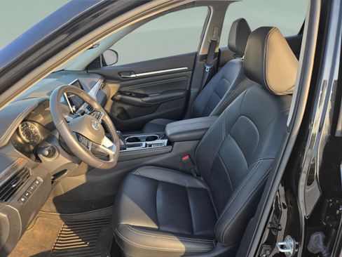 Used 2020 Nissan Altima 2.5 SL FWD image 9