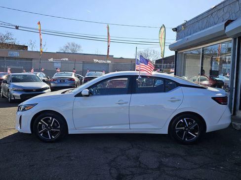 Used 2025 Nissan Sentra SV image 5