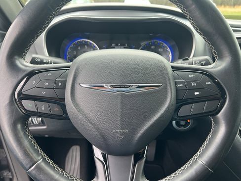 Used 2019 Chrysler Pacifica Touring Plus w/ S Appearance Package image 14