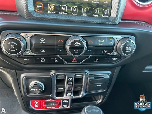 Used 2022 Jeep Gladiator Rubicon w/ Trailer Tow Package AWD/4WD image 23