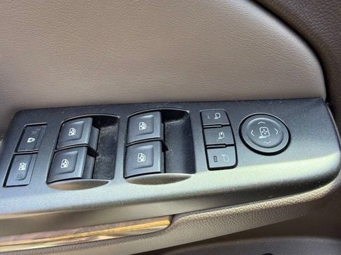 Used 2018 GMC Yukon Denali w/ Denali Ultimate Package AWD/4WD image 28