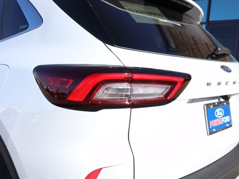 New 2026 Ford Escape SE image 18