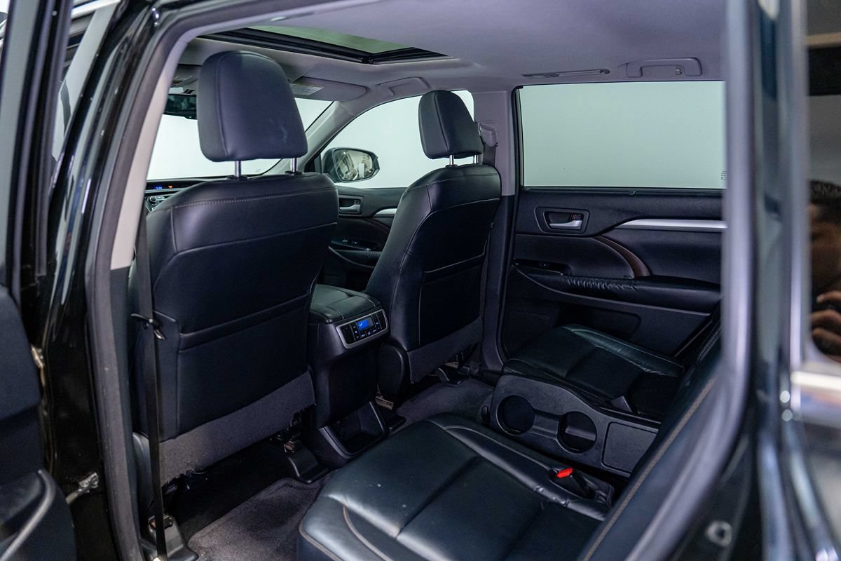 Used 2014 Toyota Highlander XLE AWD/4WD image 13
