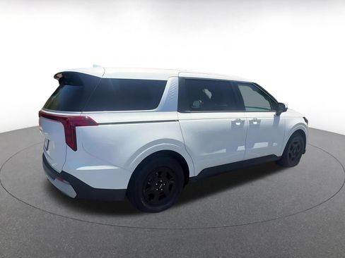 Used 2026 Kia Carnival FWD image 14