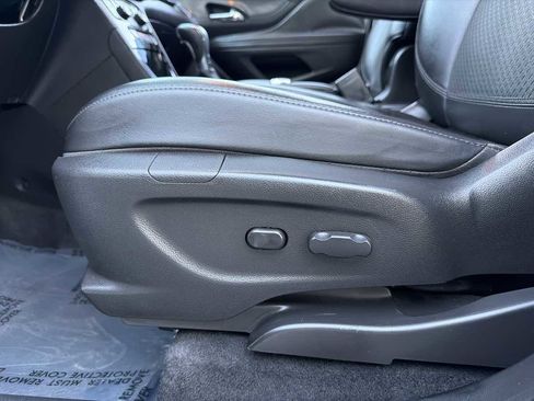 Used 2018 Buick Encore Preferred image 33