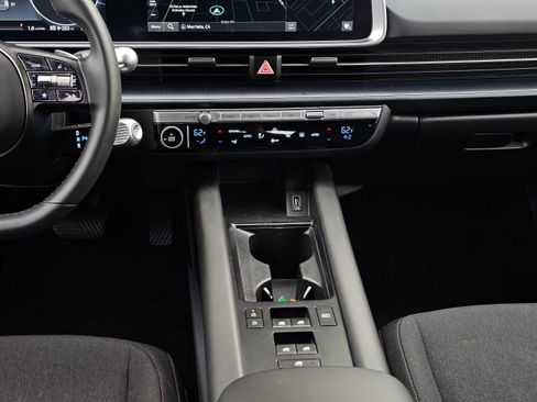 Used 2025 Hyundai Ioniq 6 SE image 20