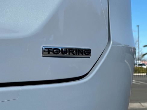 New 2025 Honda Pilot Touring image 24