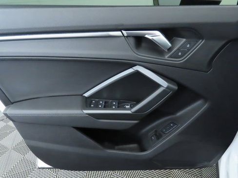 Used 2022 Audi Q3 2.0T Premium Plus w/ Premium Plus Package image 24