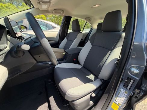 Used 2026 Toyota Corolla LE FWD image 5