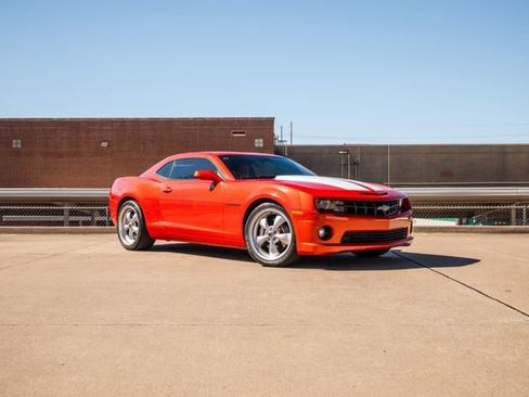 Used 2010 Chevrolet Camaro SS w/ RS Package image 15