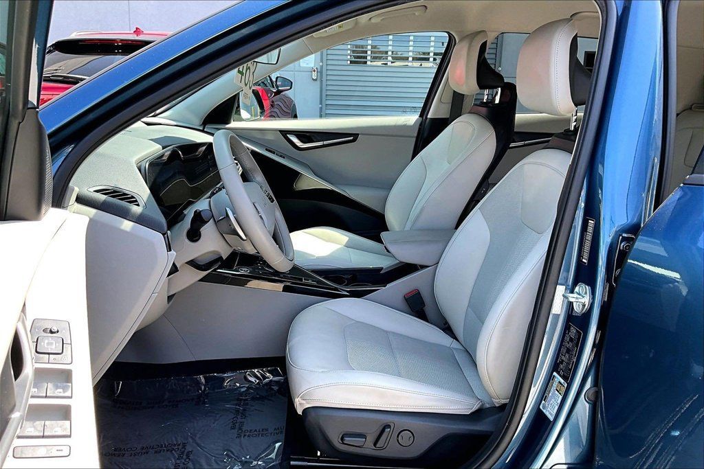 Used 2023 Kia Niro Wind FWD image 16