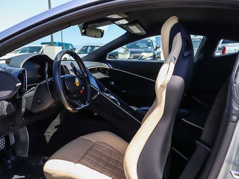 Used 2021 Ferrari Roma RWD image 23