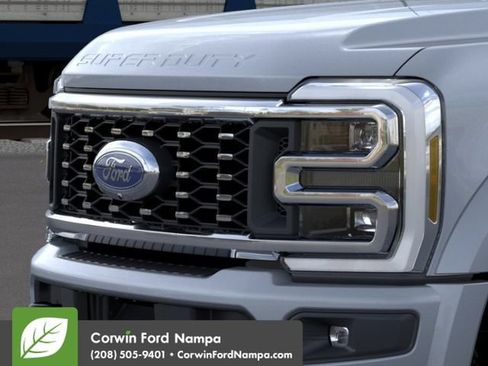 New 2026 Ford F450 Platinum w/ FX4 Off-Road Package AWD/4WD image 17