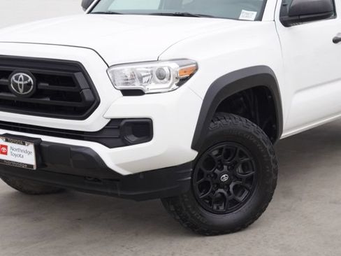 Used 2022 Toyota Tacoma SR w/ SX Package AWD/4WD image 5