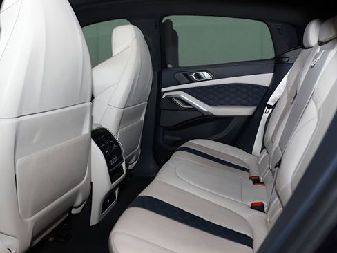 Used 2022 BMW X6 M w/ Executive Package image 12