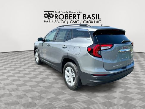 Used 2024 GMC Terrain SLE w/ Driver Convenience Package AWD/4WD image 6