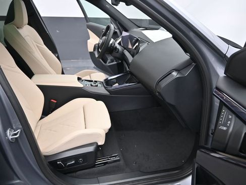 Certified 2025 BMW X3 xDrive30i w/ Premium Package image 19