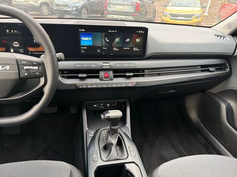 Certified 2025 Kia K4 LXS image 19