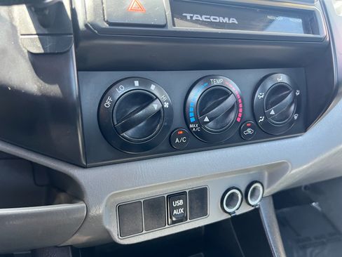 Used 2015 Toyota Tacoma 2WD Access Cab image 19