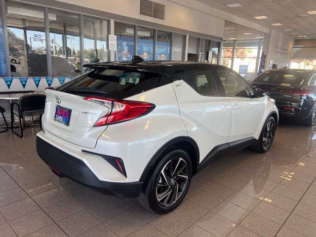 Used 2021 Toyota C-HR Limited FWD image 2