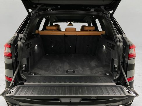 Used 2021 BMW X5 xDrive40i w/ M Sport Package AWD/4WD image 8