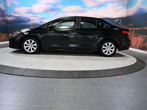 Used 2023 Toyota Corolla LE image 5