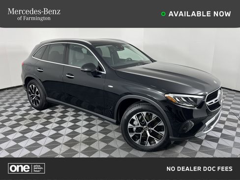 Used 2025 Mercedes-Benz GLC 350e 4MATIC image 1