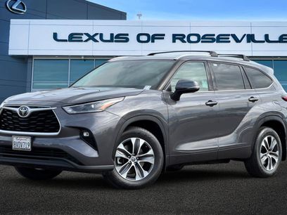 Used 2021 Toyota Highlander XLE