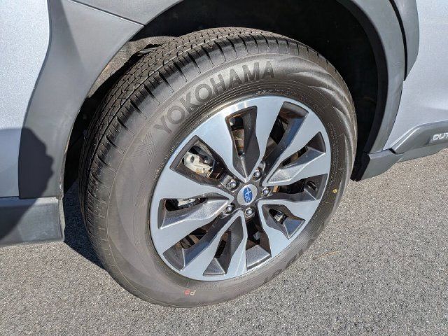 Used 2023 Subaru Outback Touring AWD/4WD image 8