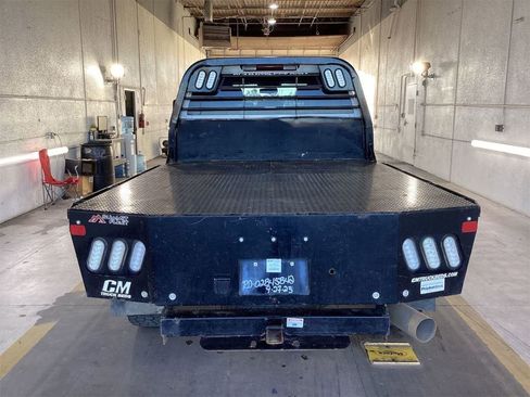 Used 2023 GMC Sierra 3500 SLE w/ SLE Convenience Package image 3